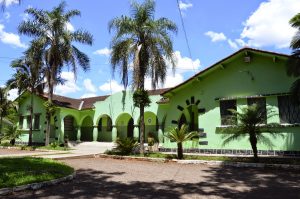 Governador assina decreto que torna cooperativa o Colégio Agrícola de Foz
