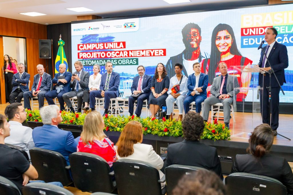 Cerimônia marca parceria para a retomada das obras do campus da Unila 2 d0aeab75 4f3d 4210 983c ace8fee1c3c8