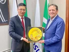 Delegação chinesa visita Foz do Iguaçu para fortalecer laços comerciais e turísticos