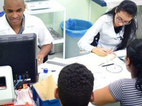 Unidades de saúde ampliam atendimento até as 22 horas para casos suspeitos de dengue, em Foz