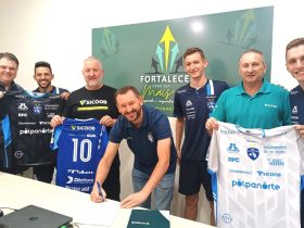 Sicoob Três Fronteiras e Foz Cataratas Futsal renovam parceria que promove esporte e cidadania