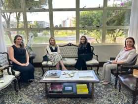 42b4bff9 f570 4052 b5d4 5344a1aeed82