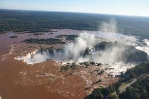 Parque Nacional do Iguaçu contratou mais de 140 temporários para a temporada de julho