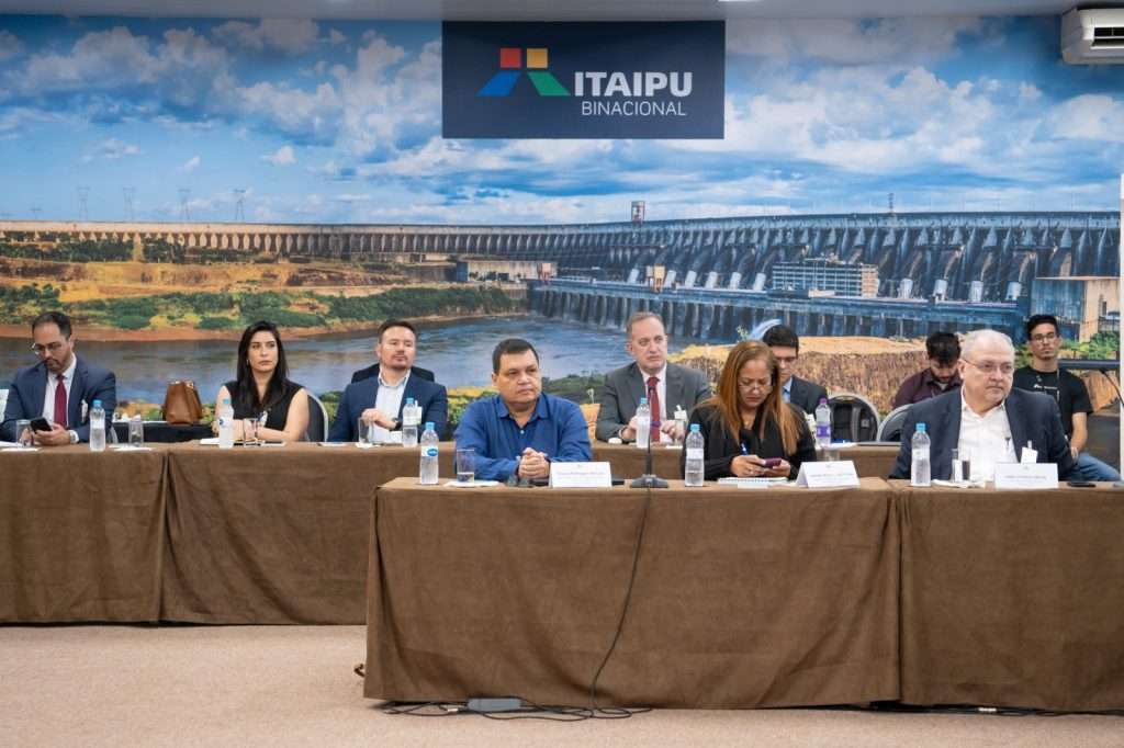 Fórum na Itaipu debate setor energético e mineral do País 1 Fórum na Itaipu debate setor energético e mineral do País