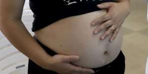 Gravidez na adolescência diminui quase 30% no Paraná entre 2019 e 2023