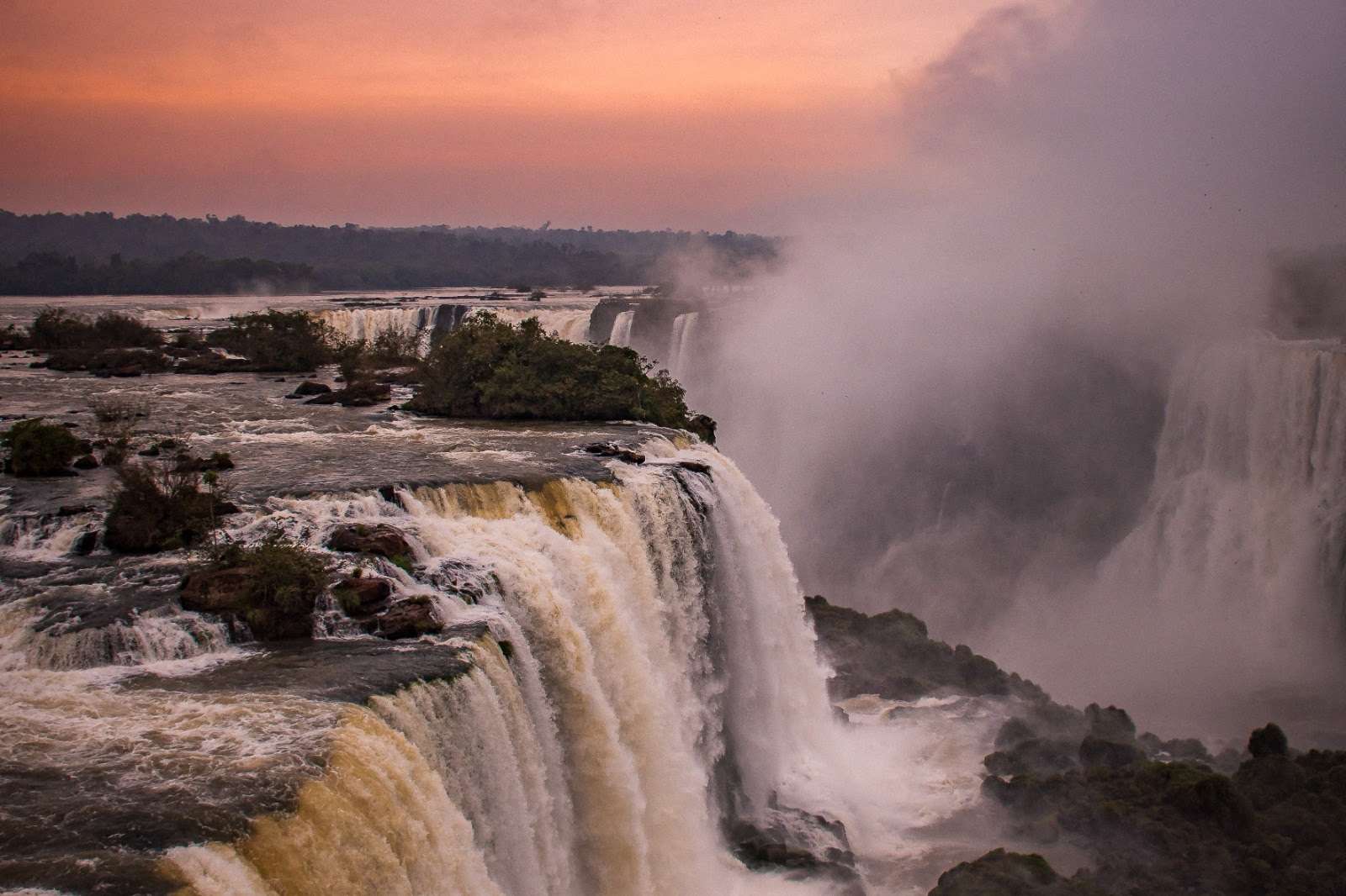 Moradores de Foz não pagam para visitar as Cataratas do Iguaçu no aniversário da cidade