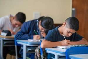 Justiça suspende greve dos professores da rede estadual do Paraná