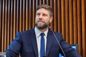 A polarização política afasta o debate real nas eleições municipais