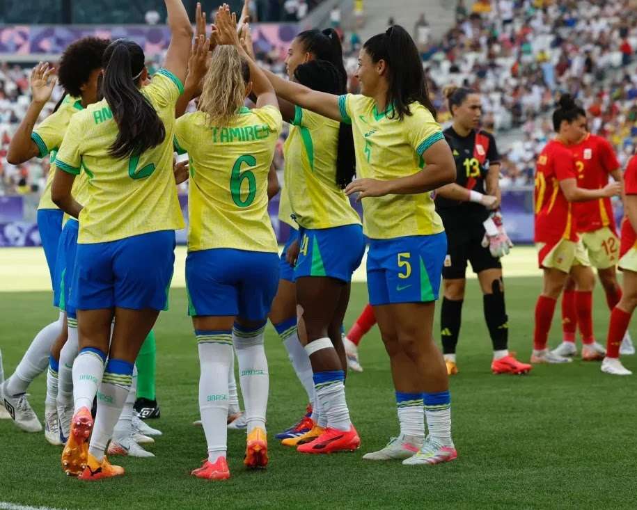 Bares e Restaurantes Paraná vão transmitir a final do futebol feminino