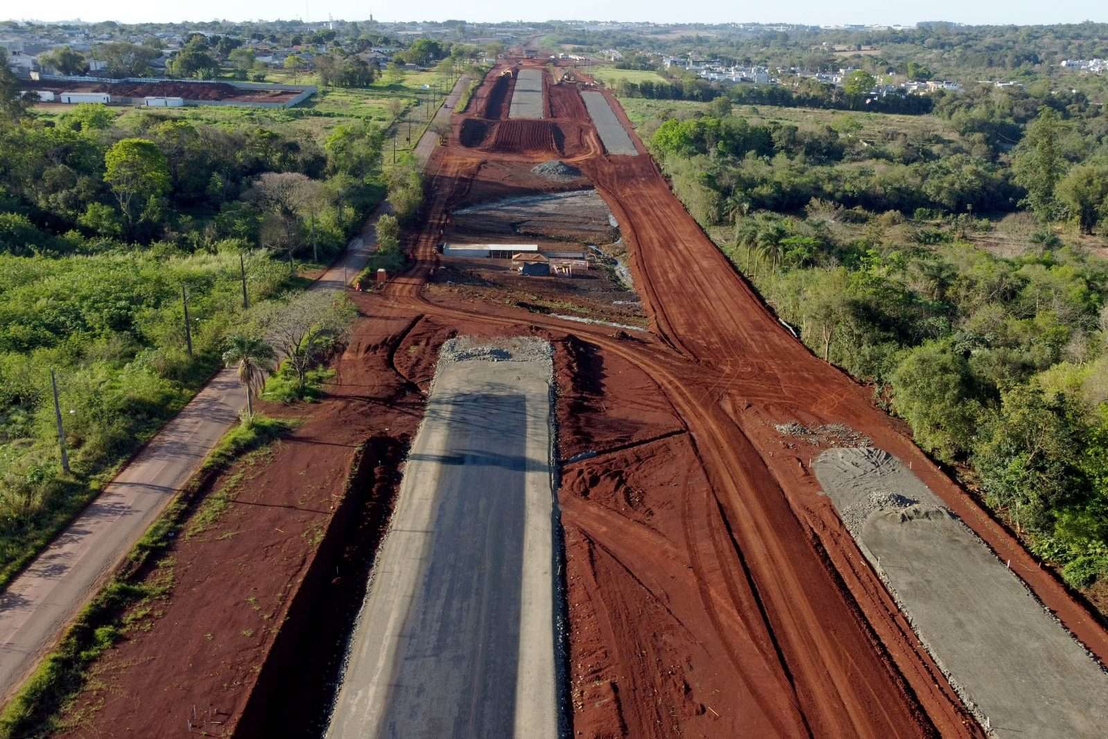 perimetral leste pavimentacao