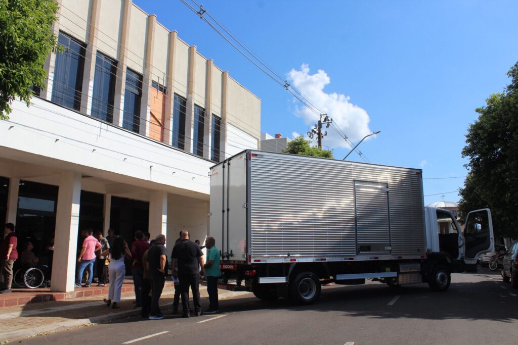 Itaipu entrega equipamentos para coleta seletiva em Mandaguaçu