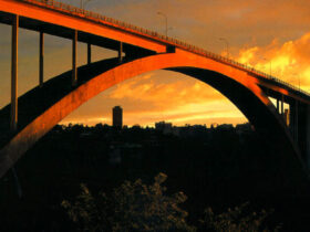 800px Ponte da amizade