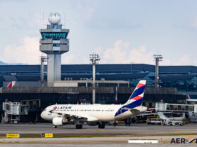 Aeroporto Guarulhos Torre Latam A320 23122001