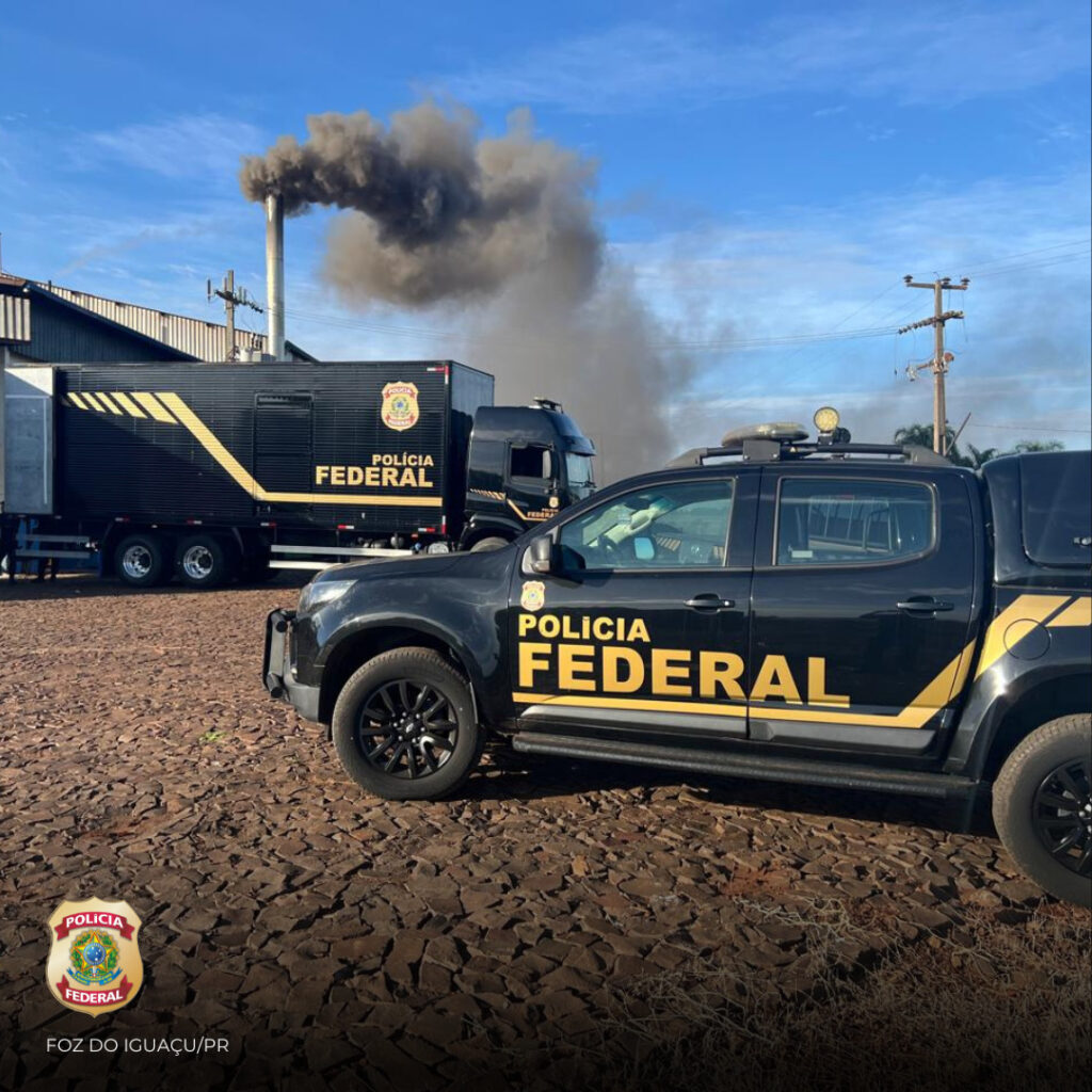 PF incinera 6 toneladas de drogas apreendidas na região da Tríplice Fronteira 2 Esta é a sétima operação de incineração de drogas realizada neste ano na região da tríplice fronteira. Foto: Divulgação