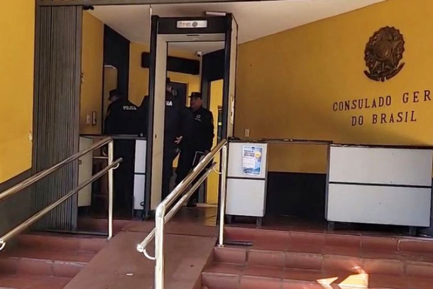 brasileiro atira em consulado em cde fere advogada e tira a propria vida 6866ca63ea665