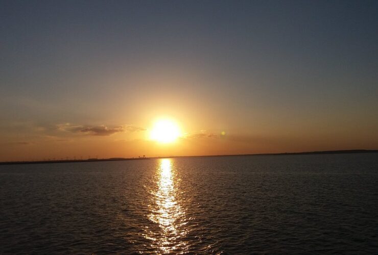 sunset foz do iguacu lago de itaipu