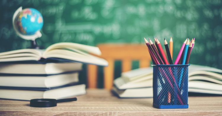 escola livros foto jcomp freepik