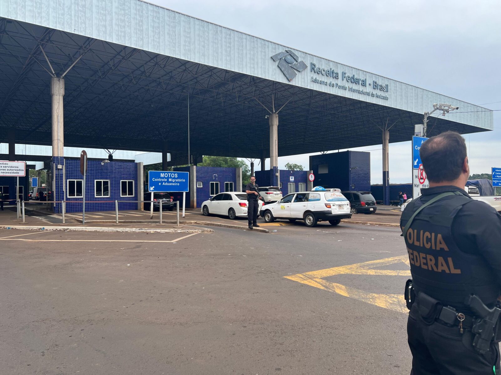 Paraguai extradita pela Ponte da Amizade brasileiro de 48 anos com mandado de prisão, condenado por estupro de vulnerável 1 extraditado