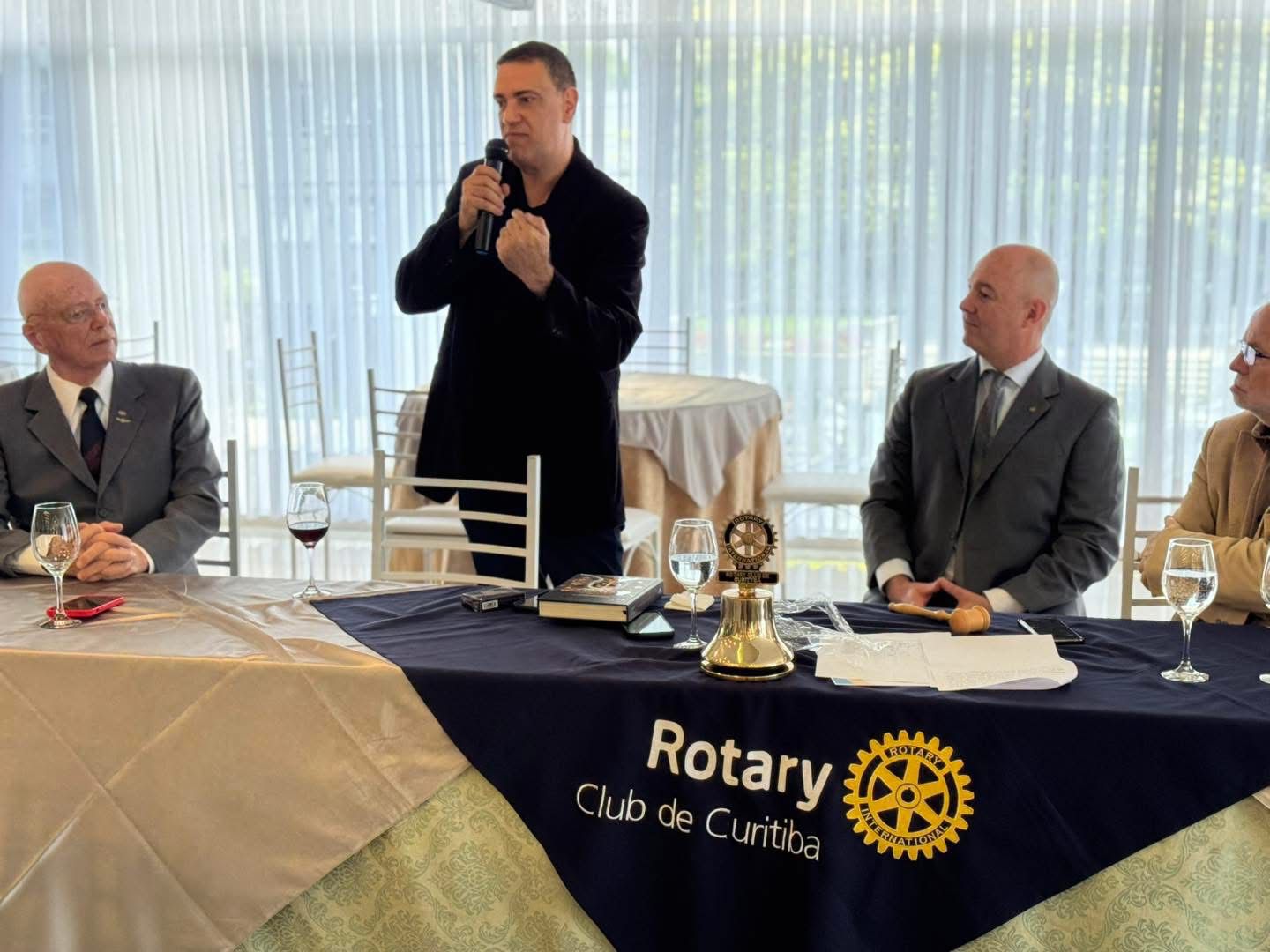 Rotary Club de Curitiba teve palestra sobre o Algoritmo da Prosperidade 1 Imagem do WhatsApp de 2025 11 06 as 17.09.37 9325a119