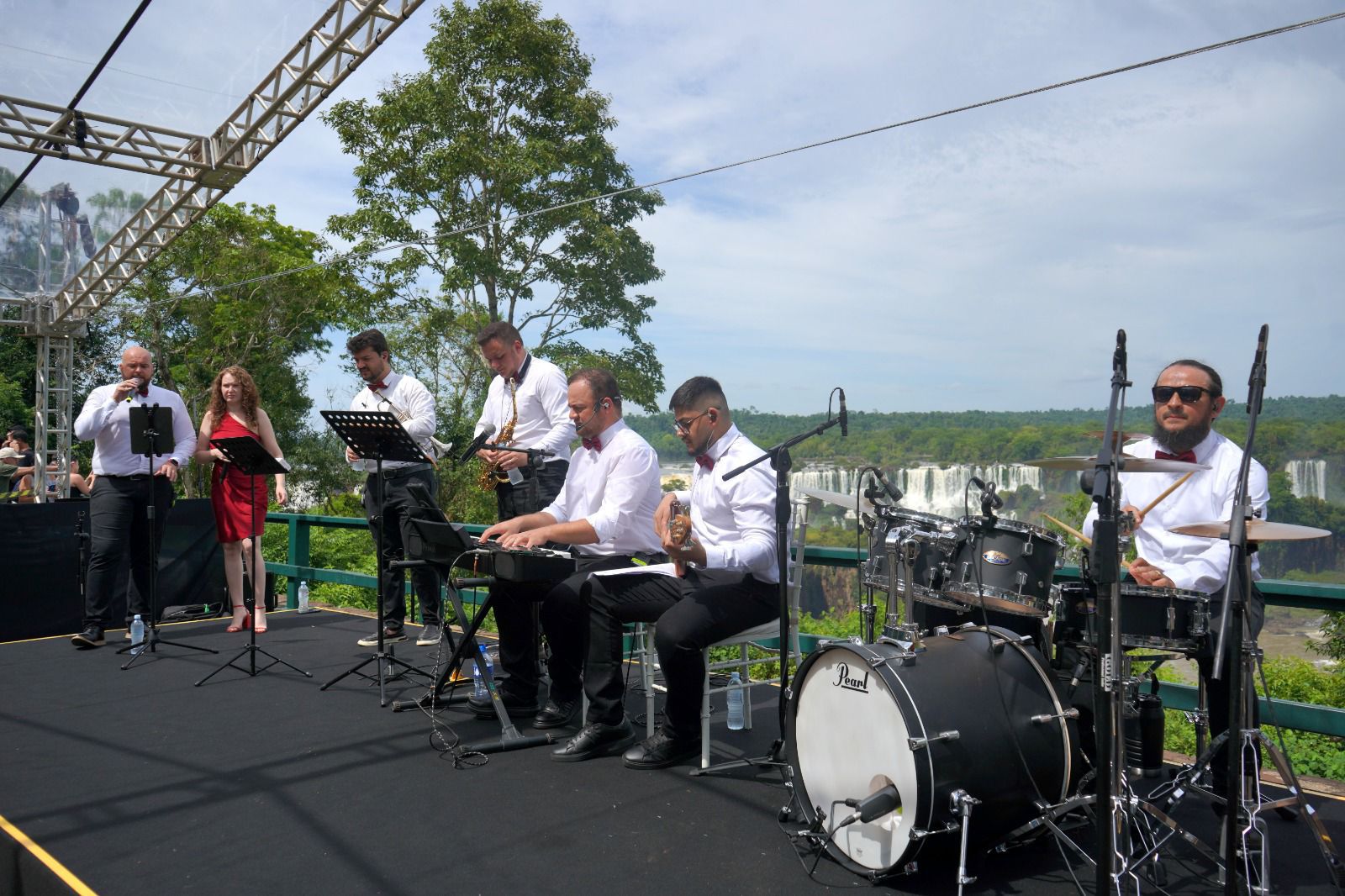 Começou a maior programação de Natal do Parque Nacional do Iguaçu 1 Imagem do WhatsApp de 2025 11 28 as 07.50.13 441f9ea5