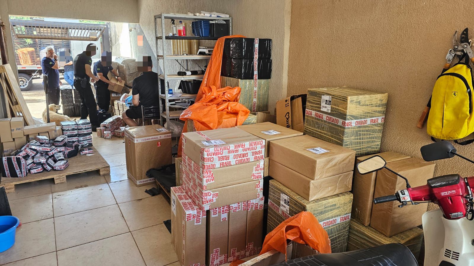 Mais de R$ 550 mil em mercadorias de plataforma e-commerce apreendidos na Operação Black Friday da RF 1 ecommerce