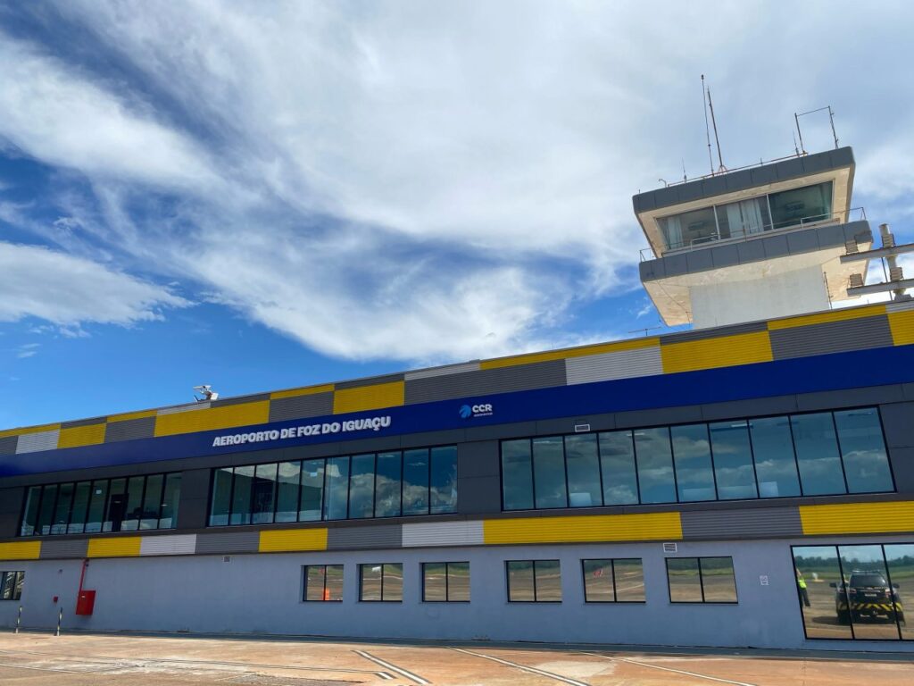 imagem frente aeroporto em foz do iguacu