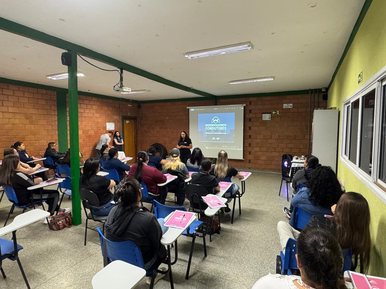 VISAC contrata oito motoristas formadas pelo projeto “Desenvolvendo Condutoras” em Foz do Iguaçu 1 visac