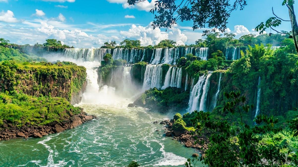 Em 2025, Foz do Iguaçu recebeu mais de 5,8 milhões de visitas em seus atrativos turísticos 1 8be88f67fc60a4e2df8e1a36cde2c77f foz2