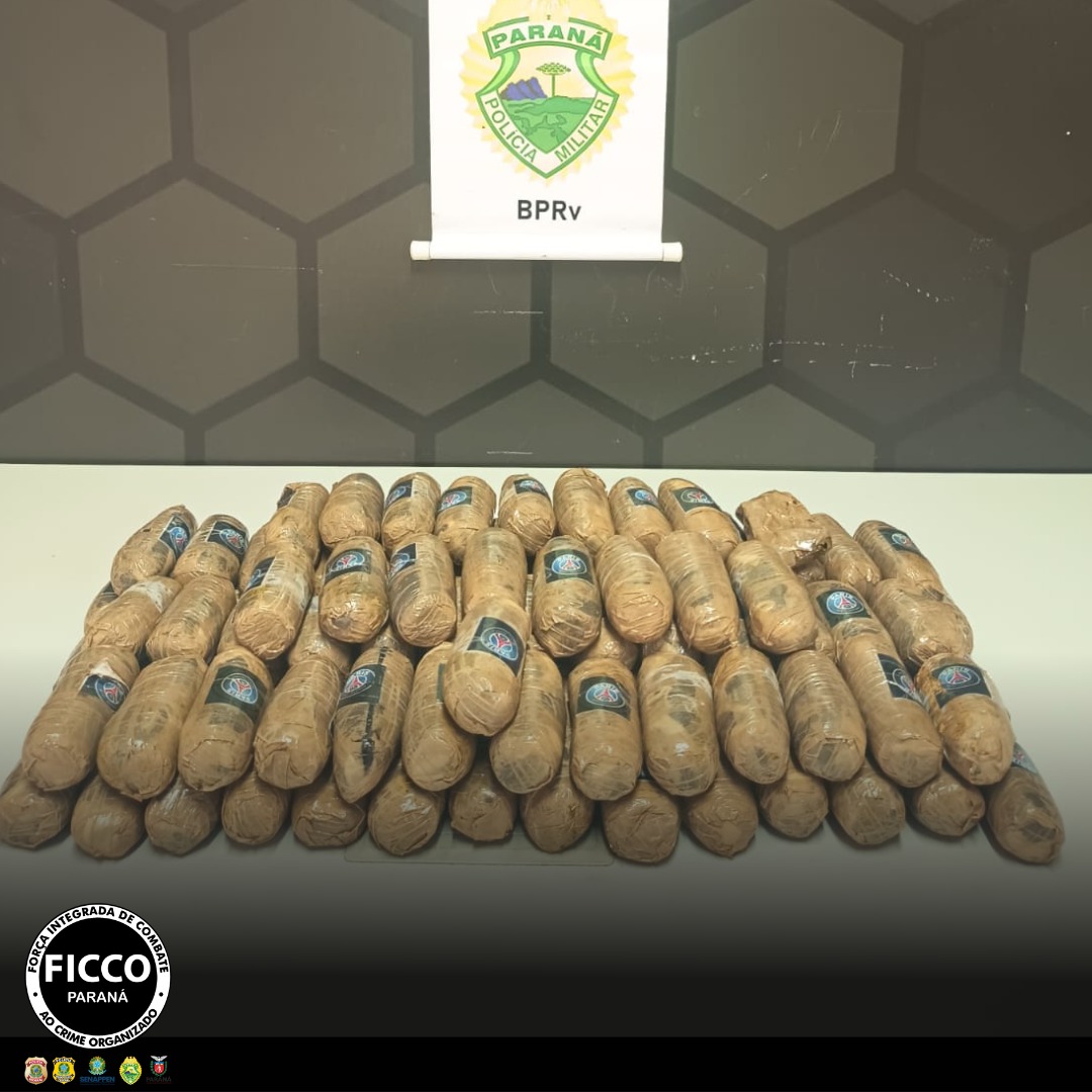 Integração de dados entre órgãos de segurança flagra motociclista com 10 kg de haxixe sob o banco do veículo 1 xaxixe maringa