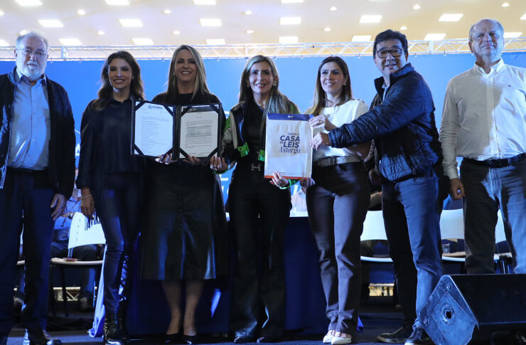 yaFaKv0e0YgUWhB2fbCnueeymi5MGpiC8xjlBFYr 1