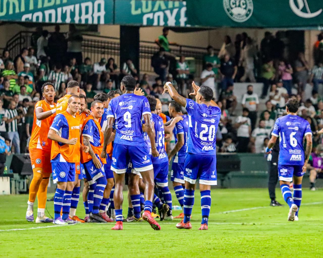 f352561a d4d9 412f a531 a312cebf2897