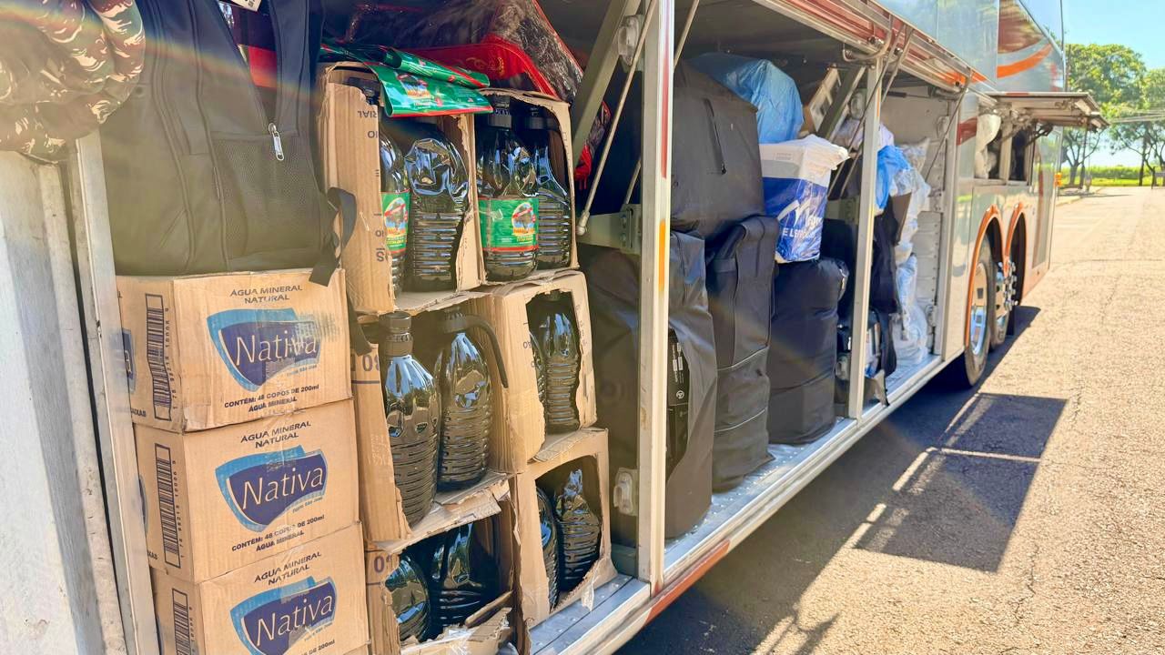 VÍDEO: Mais de R$ 500 mil em mercadorias são apreendidas em ônibus interestadual em Foz do Iguaçu 1 onibus muamba