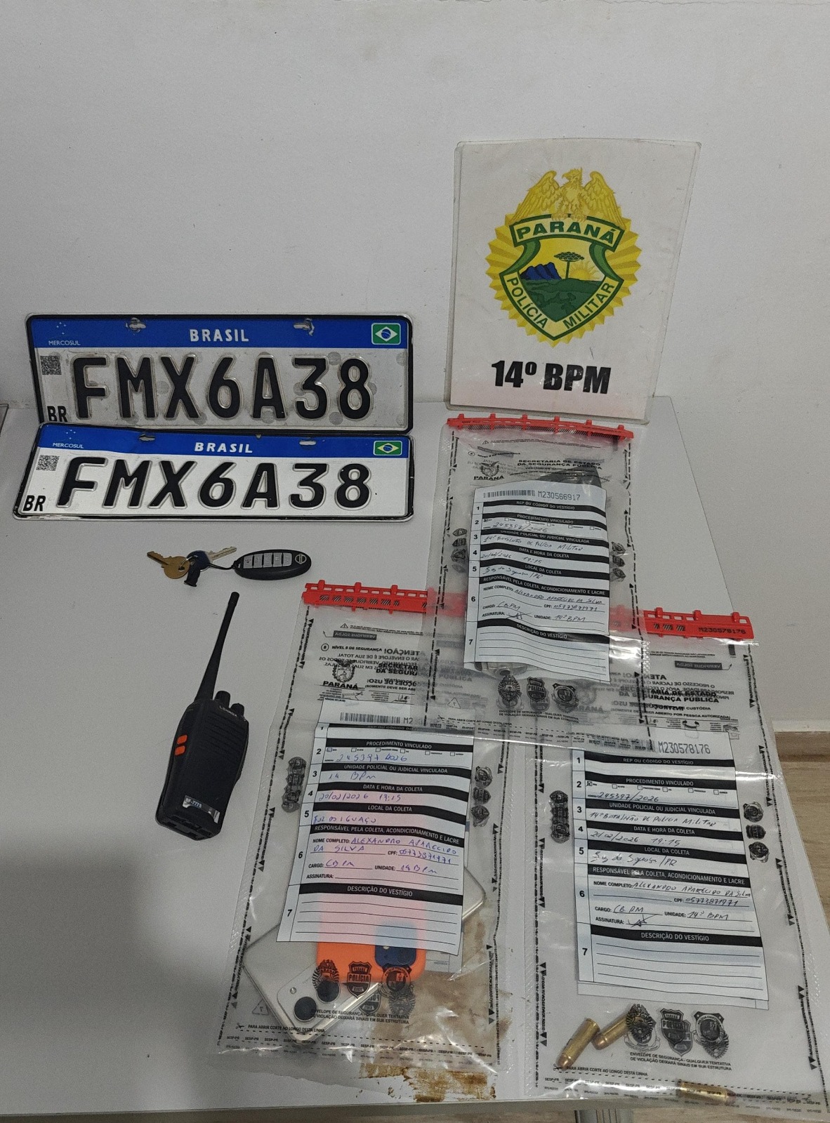 Dois homens são presos em Foz do Iguaçu com arma de fogo e suspeita de corrupção de menores de idade 1 WhatsApp Image 2026 02 20 at 22.29.22