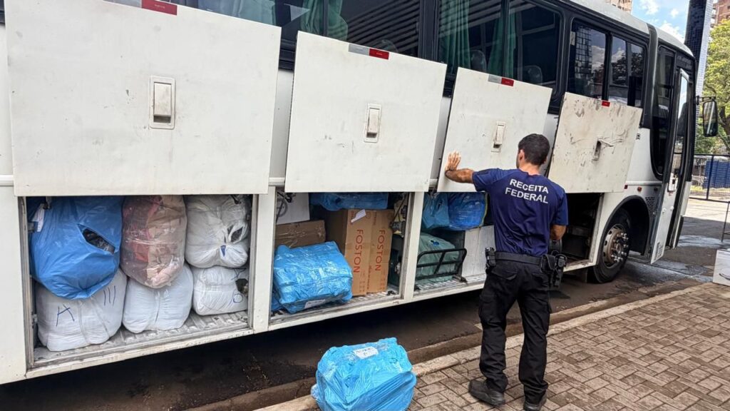 Quase R$ 4 milhões em mercadorias irregulares apreendidas no último final de semana na região de Foz do Iguaçu 2 apreensoes rf foz 1