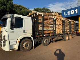 caminhao com excesso