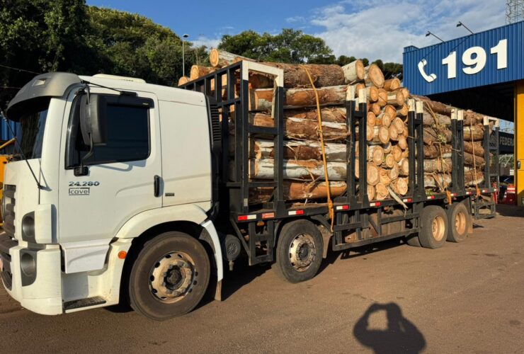 caminhao com excesso