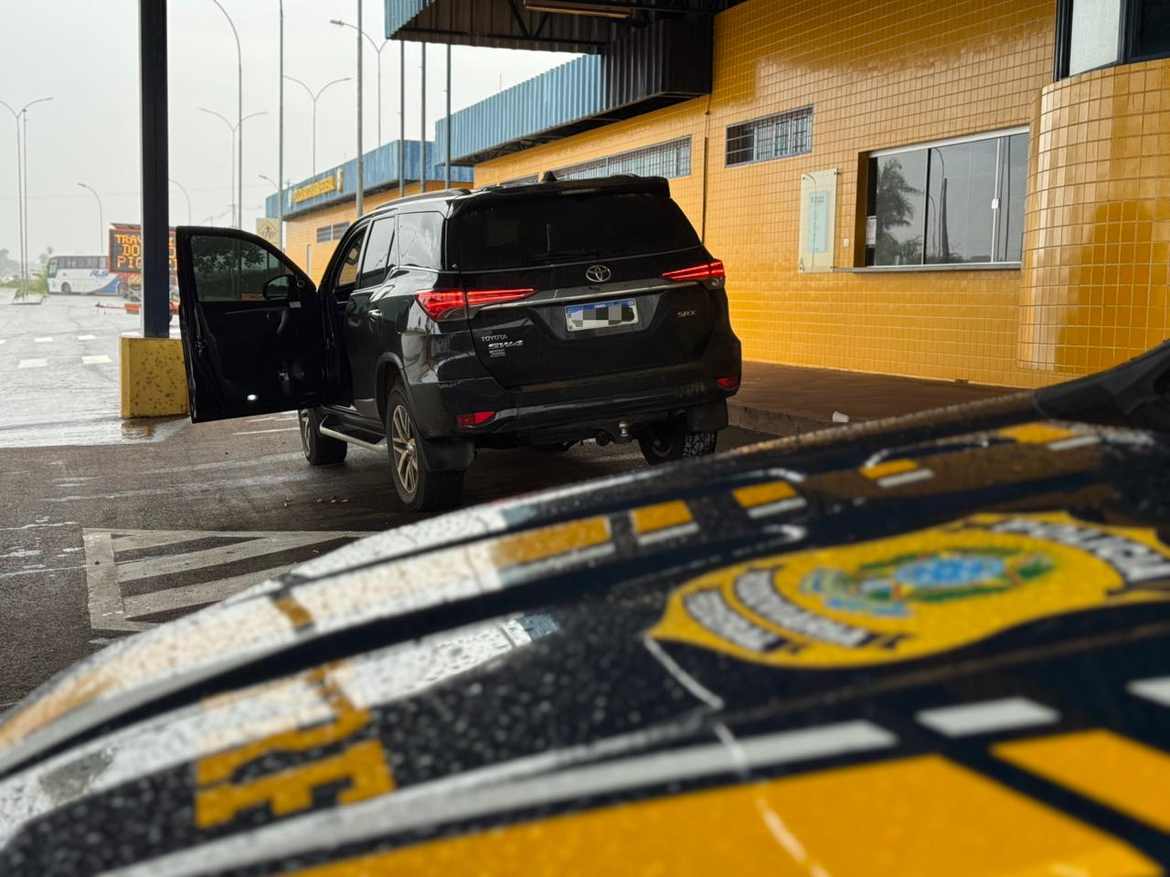 Homem sem habilitação é preso em Guaíra com caminhonete de luxo furtada em Passo Fundo, no RS 1 caminhonete furtada