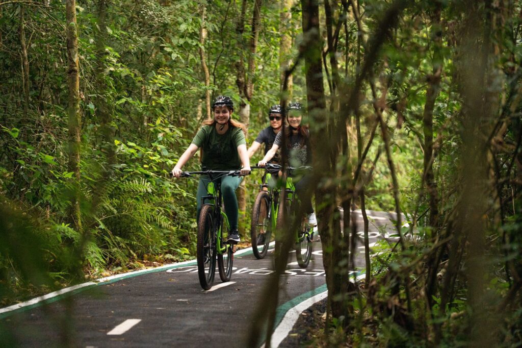 Parque Nacional do Iguaçu é o segundo mais visitado do Brasil em 2025 3 cataratas bike