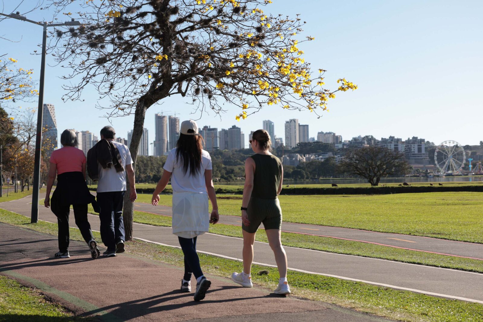 Primeiro fim de semana de outono será de calor e pancadas de chuva isoladas no Paraná 1 outono