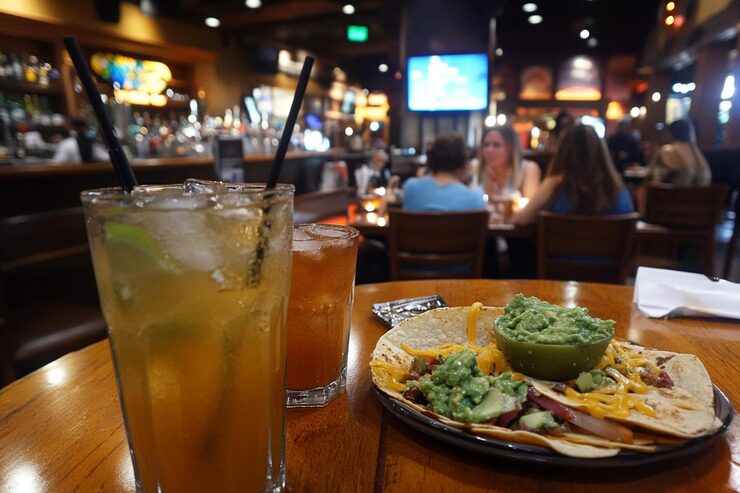 Vendas no setor de gastronomia e entretenimento caem até 40% no início de 2026, dizem empresários 1 bar curitiba