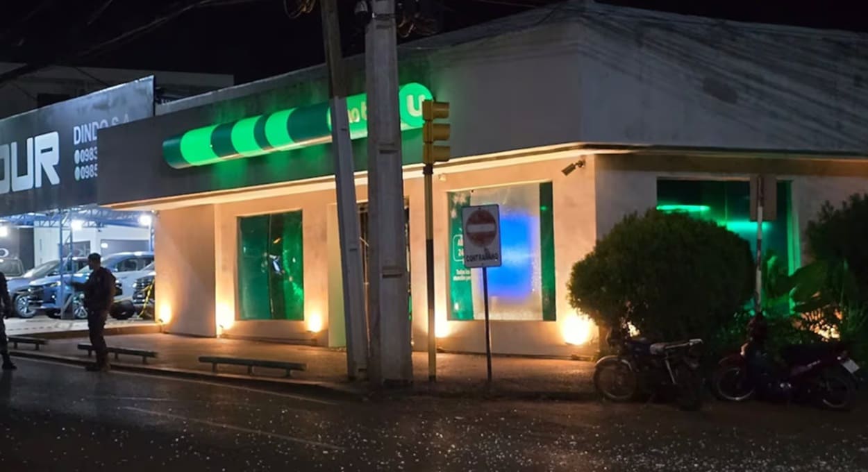 Cinco suspeitos são presos por envolvimento em mega-assalto a bancos em Santa Rita, no Paraguai 1 160626 assalto 3