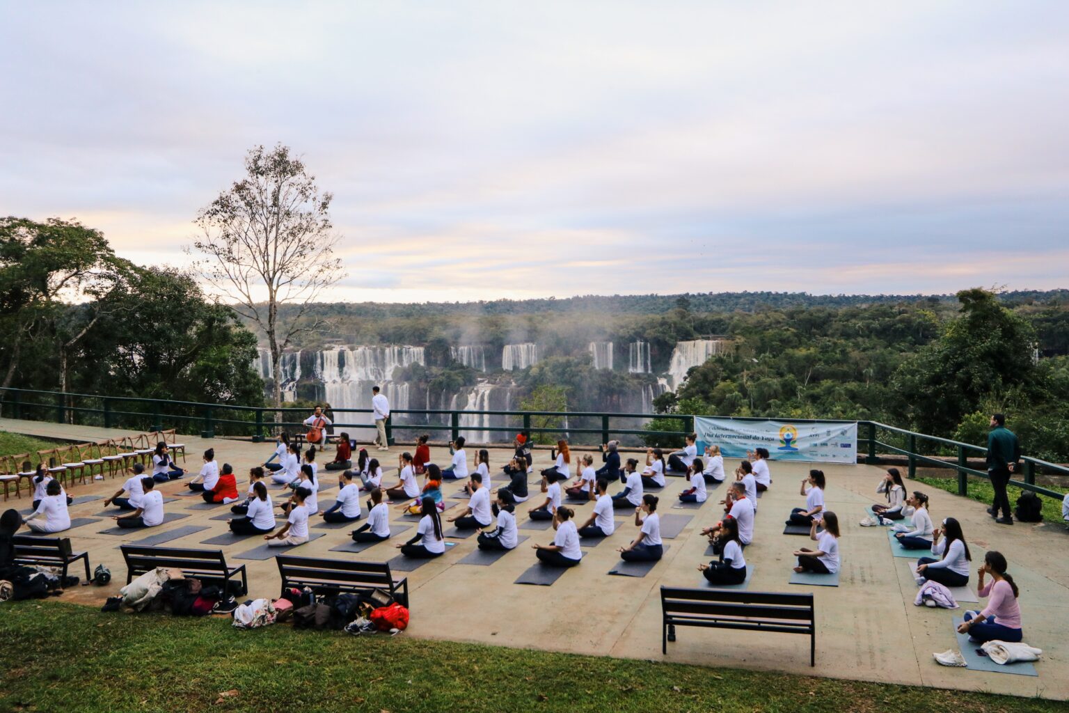 Dia Internacional do Yoga é celebrado em Foz do Iguaçu com programação especial e presença do Embaixador da Índia 1 84C2F77D 2545 45B0 8C62 EFB3CEBE31E1.JPG 1536x1024 1
