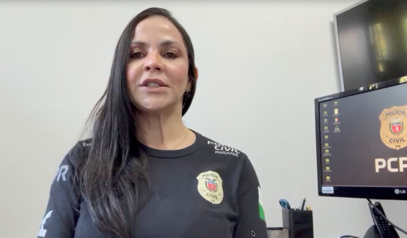 Delegada da 6ª SDP fala sobre a prisão de um suspeito de roubo armado a residência em março, em Foz do Iguaçu 1 delegada foz