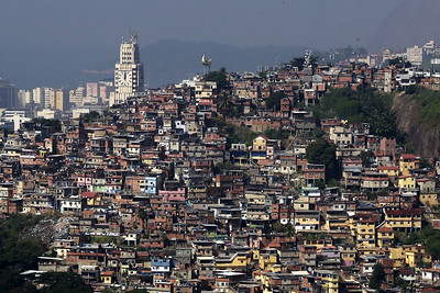A milícia não foi classificada como terrorista por Trump, mas pratica o terror e amplia atividades de extorsão 1 morro rio de janeiro