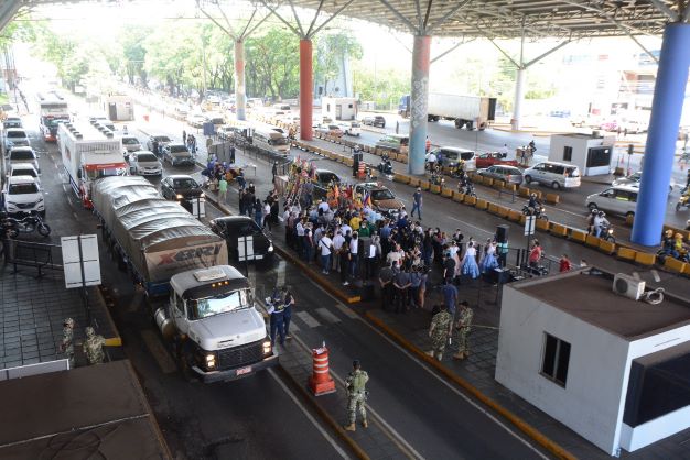 Aduana de Ciudad del Este na Ponte da Amizade preparada para receber turista no Black Friday
