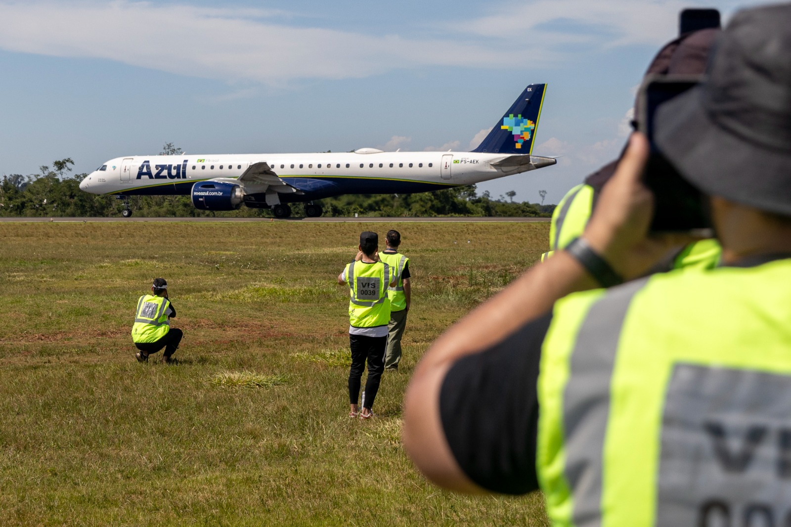 Fotógrafos e apaixonados por aviação poderão acessar área operacional do Aeroporto de Foz do Iguaçu 1 WhatsApp Image 2026 07 16 at 10.25.48