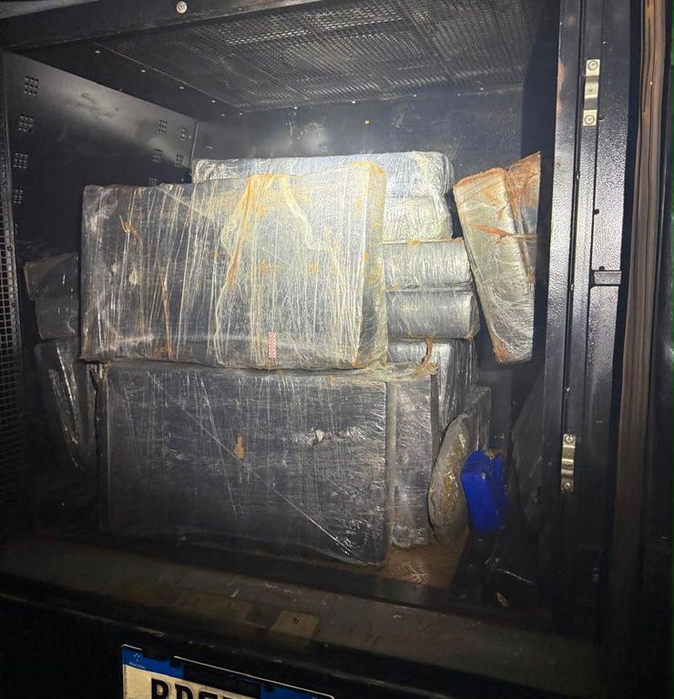 Ação policial em Foz do Iguaçu resulta na apreensão de 373 kg de maconha em um depósito clandestino 1 dbb853e6 1818 4e39 9866 201a38231332