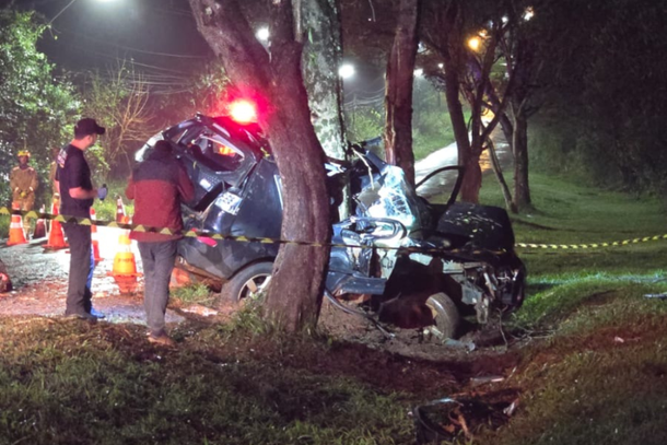 duas jovens morrem e seis ficam feridos em grave acidente na avenida felipe wandscheer 6a64aead56524