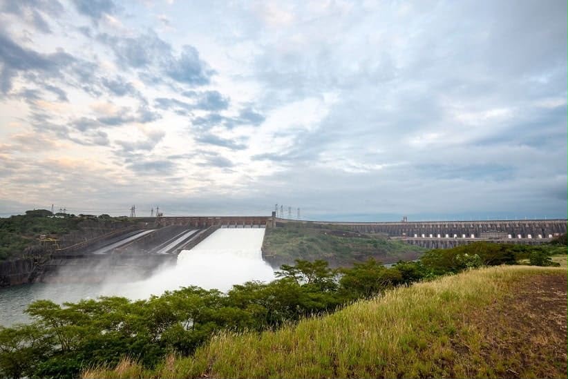 vertedouro itaipu