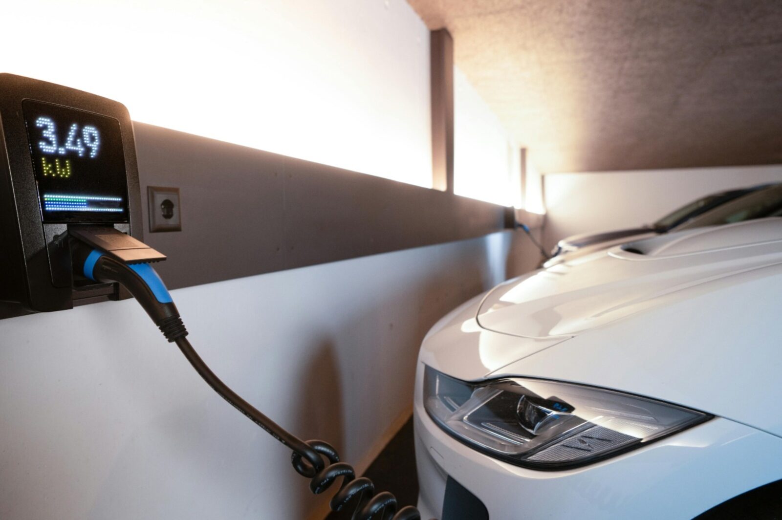 Câmara de Foz do Iguaçu aprova ampliação de pontos de recarga para veículos elétricos. Assista reportagem! 1 veiculo eletrico foz